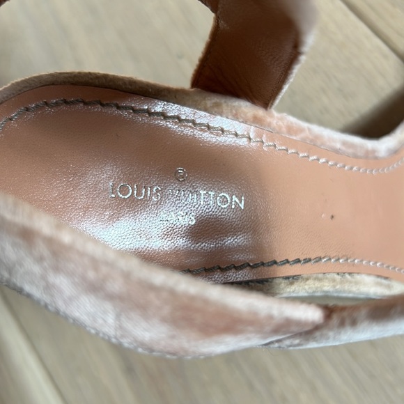 Louis Vuitton heels - Picture 10 of 15